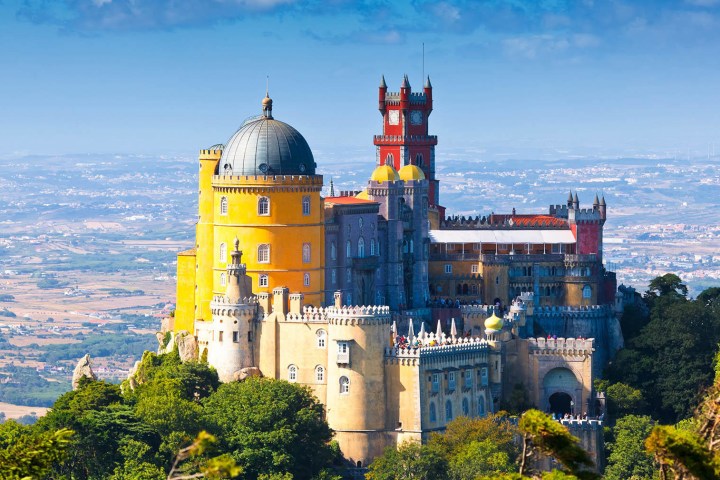 Colorful Palacio Nacional da Pena (Pena Palace), Sintra