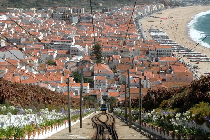 Fotografado no local de carga dos ascensores